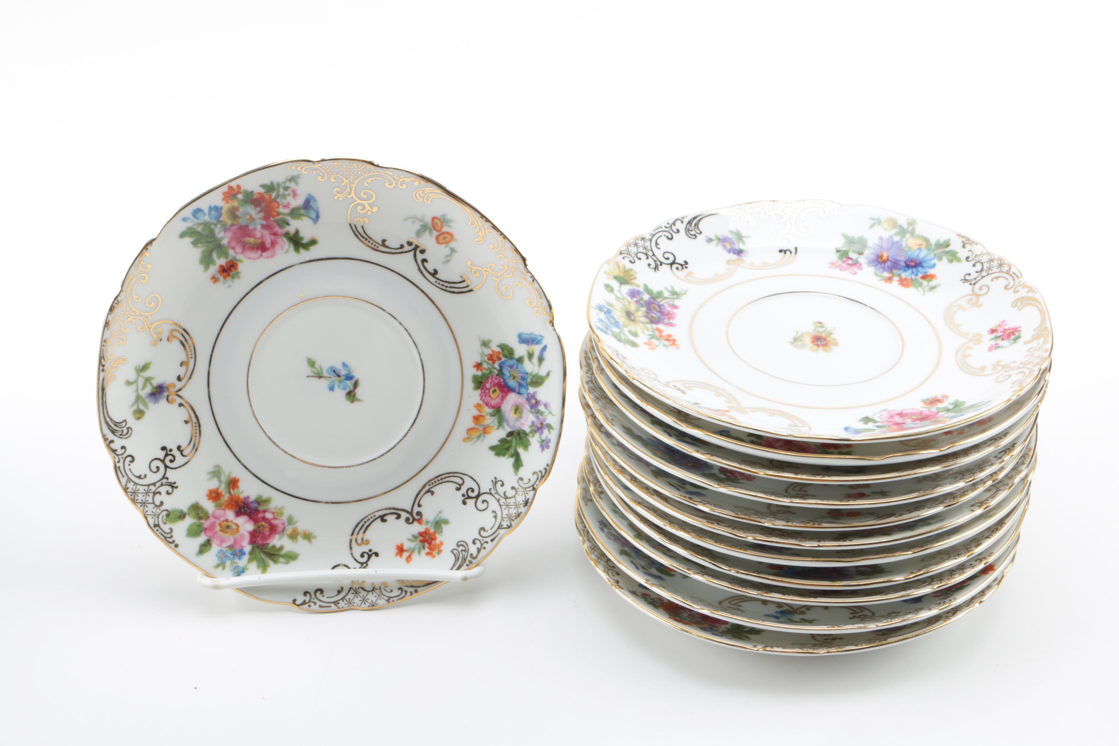 Victoria Czechoslovakia Porcelain Dinnerware