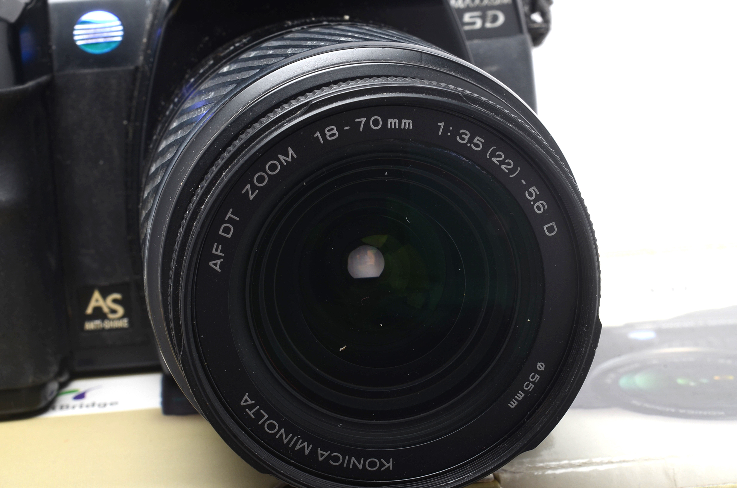 Konica Minolta Dynax Maxxum 5D Digital SLR Camera