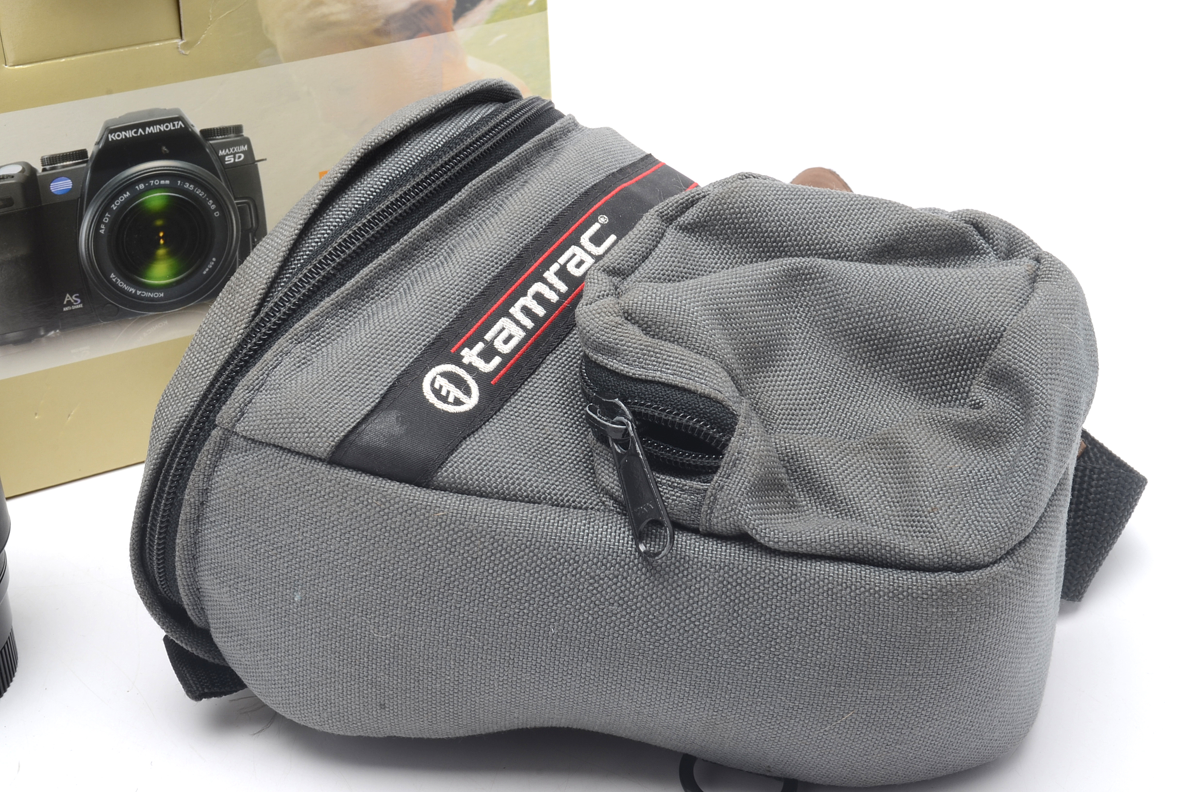 Konica Minolta Dynax Maxxum 5D Digital SLR Camera