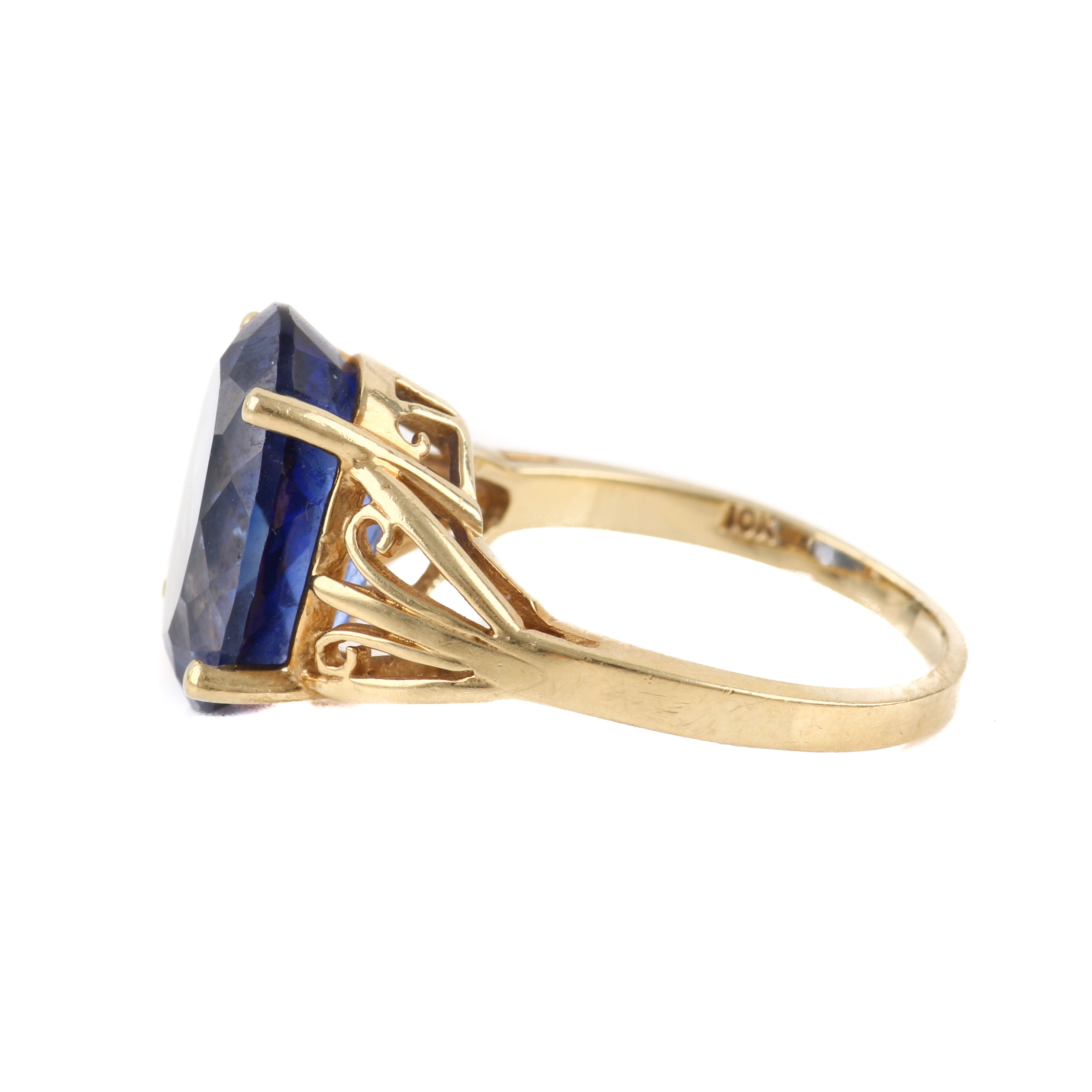 10K Yellow Gold Sapphire Ring