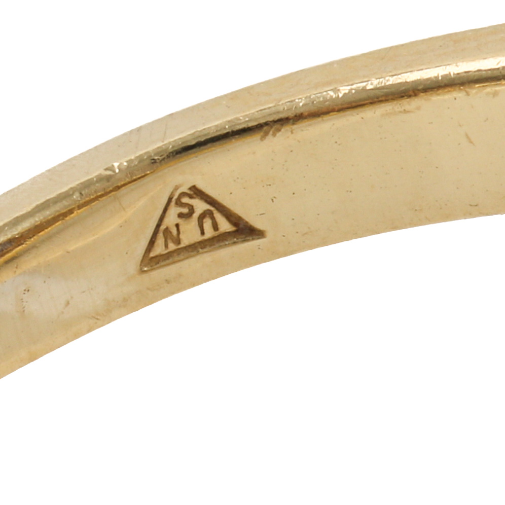 10K Yellow Gold Sapphire Ring