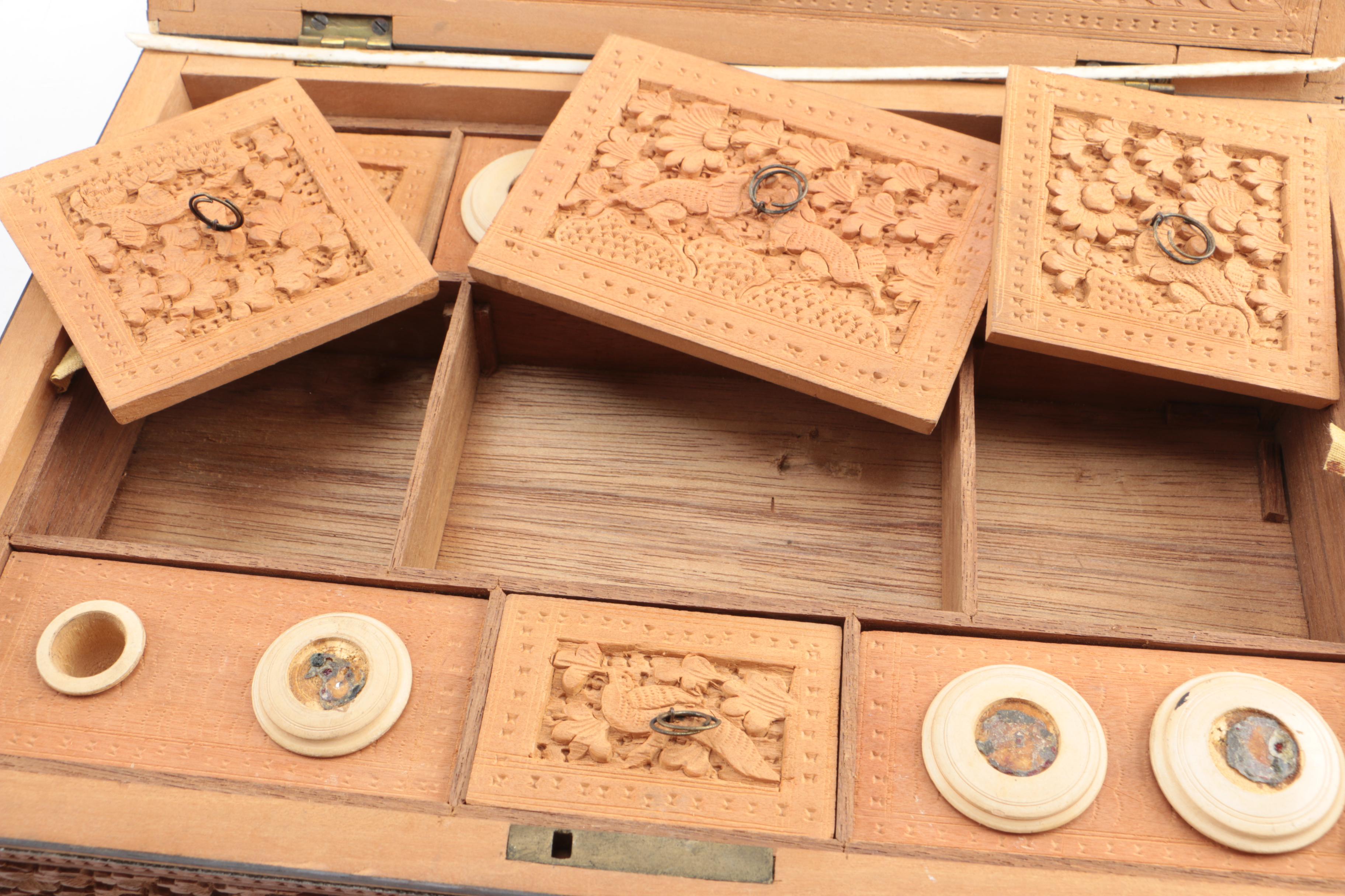 Vanity Case with Antler Trimming