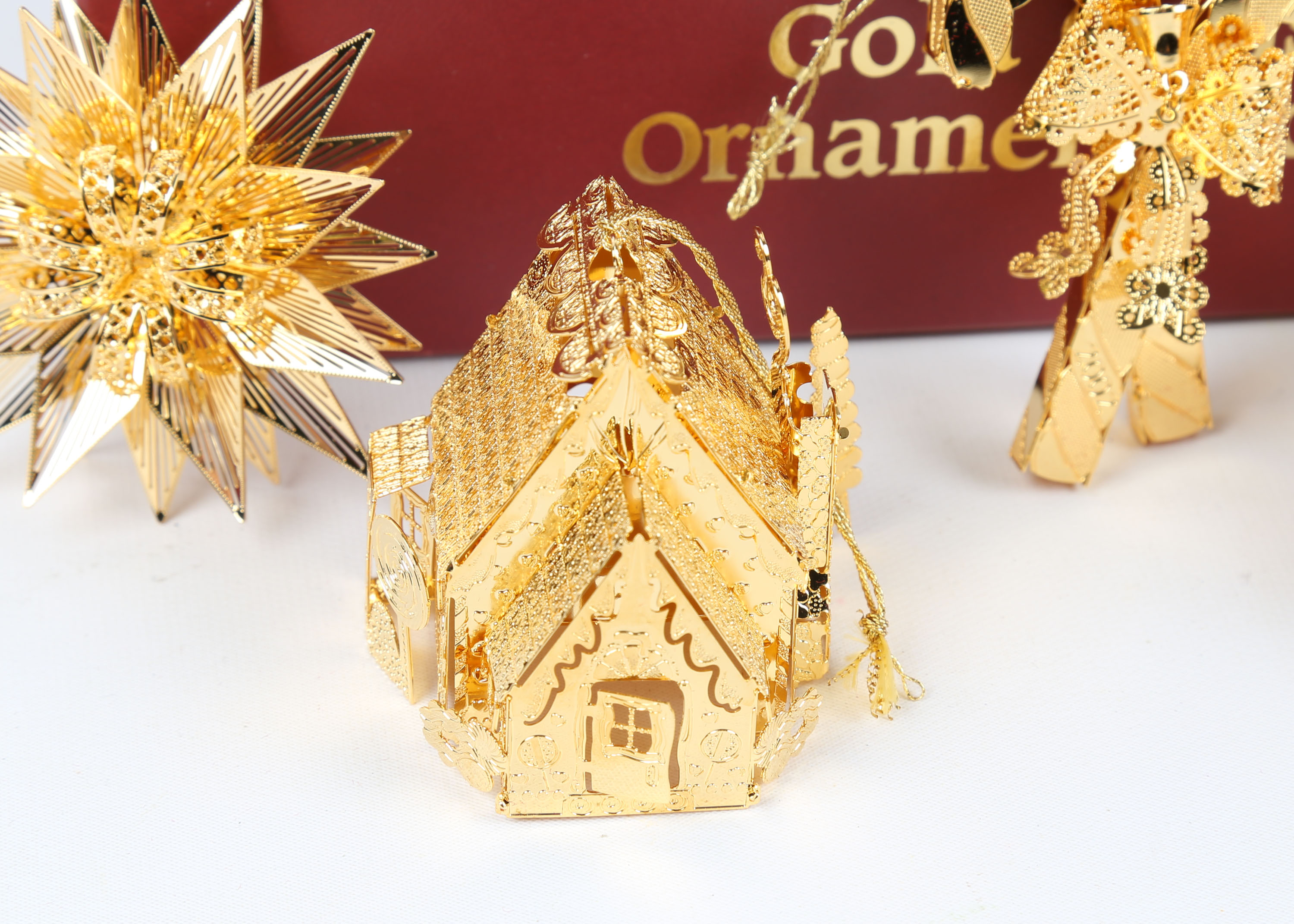 The Danbury Mint 2002 Christmas Ornament Collection