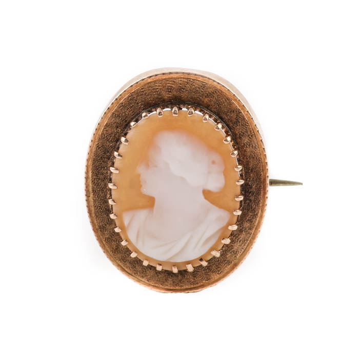 18K Yellow Gold Helmet Shell Cameo Brooch
