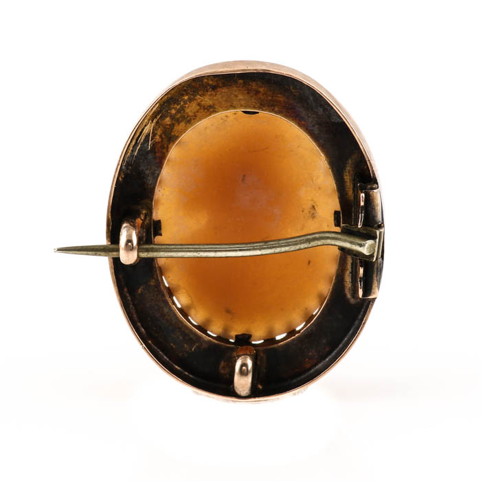 18K Yellow Gold Helmet Shell Cameo Brooch