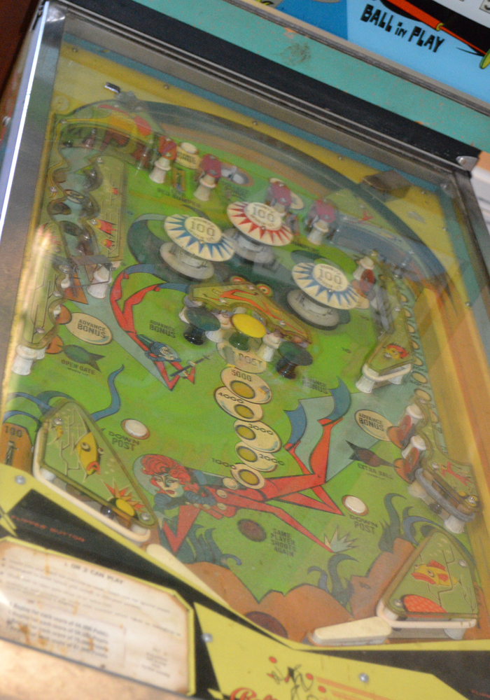 Vintage Bally "Sea Ray" Pinball Machine