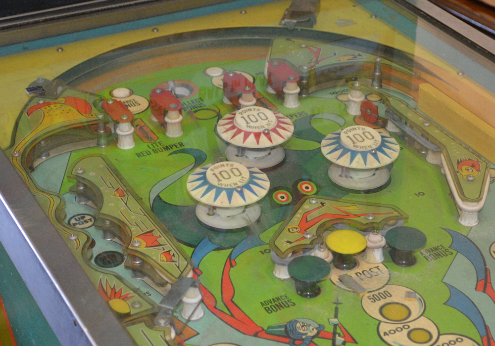 Vintage Bally "Sea Ray" Pinball Machine