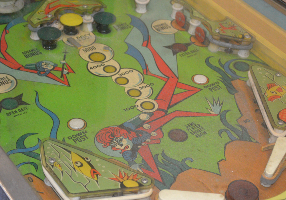 Vintage Bally "Sea Ray" Pinball Machine