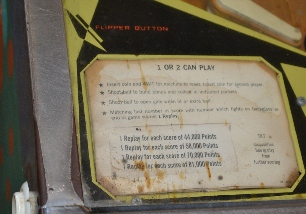 Vintage Bally "Sea Ray" Pinball Machine