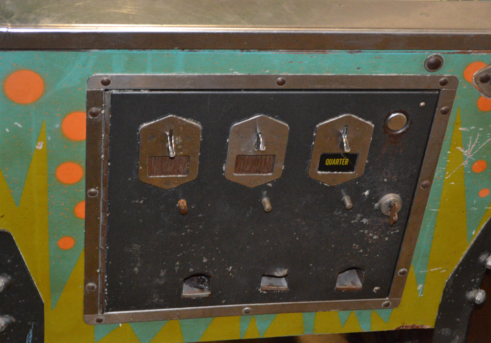 Vintage Bally "Sea Ray" Pinball Machine