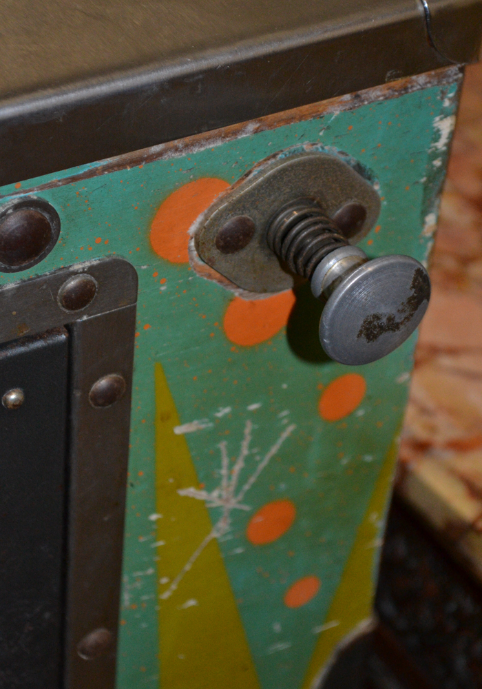 Vintage Bally "Sea Ray" Pinball Machine