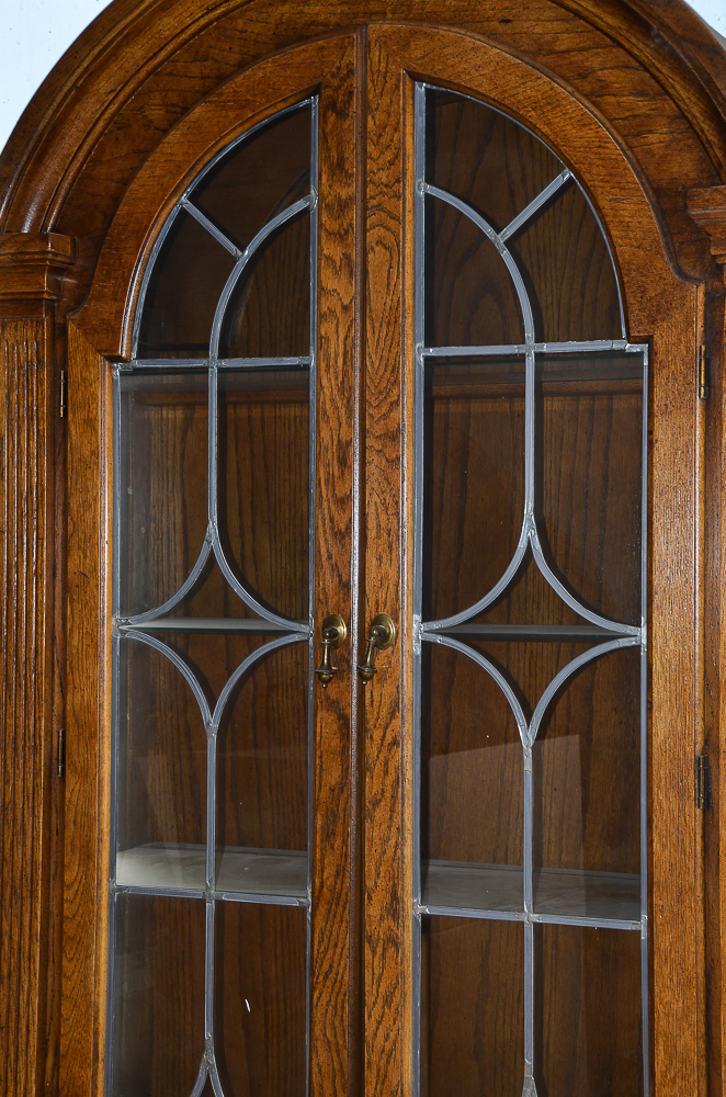 Two-Piece Oak China Cabinet by Hibriten