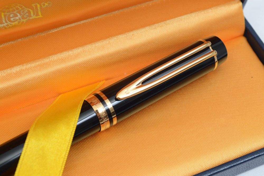 18K Yellow Gold Nib Enamel Waterman Fountain Pen