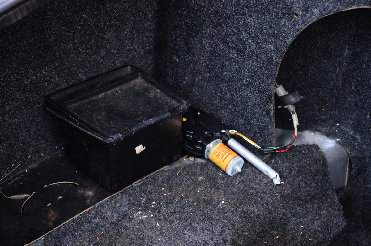 1987 Silver Lincoln Town Car