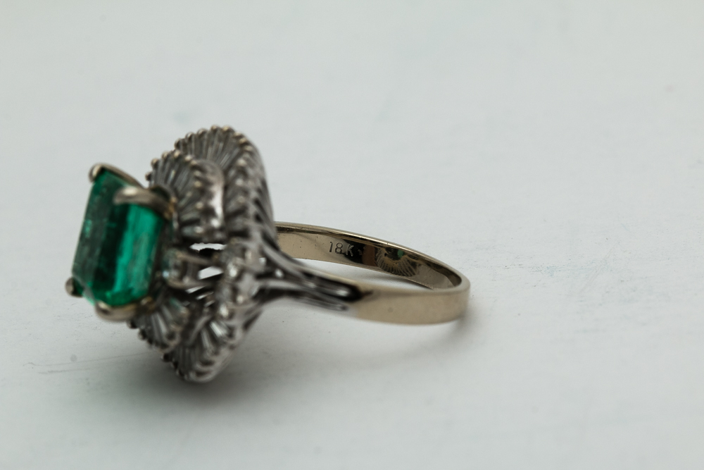 18K White Gold 2.55 Carat Emerald And Diamond Ring