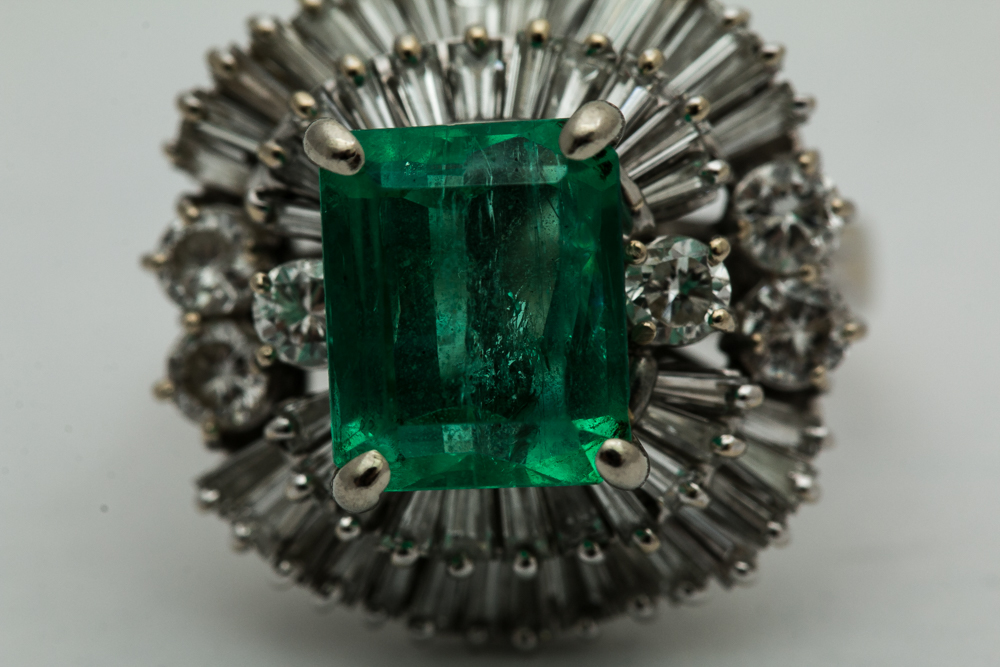 18K White Gold 2.55 Carat Emerald And Diamond Ring