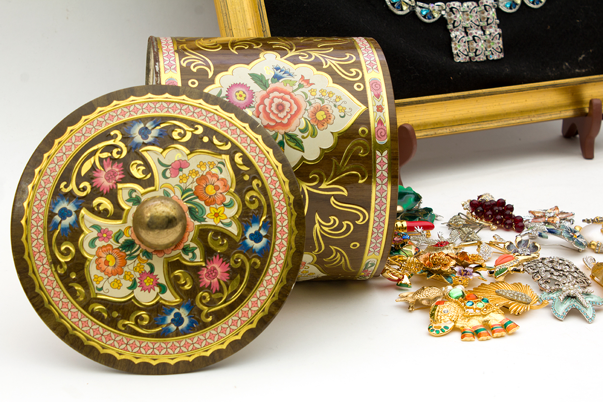 Vintage Brooches and Framed Brooch Artwork