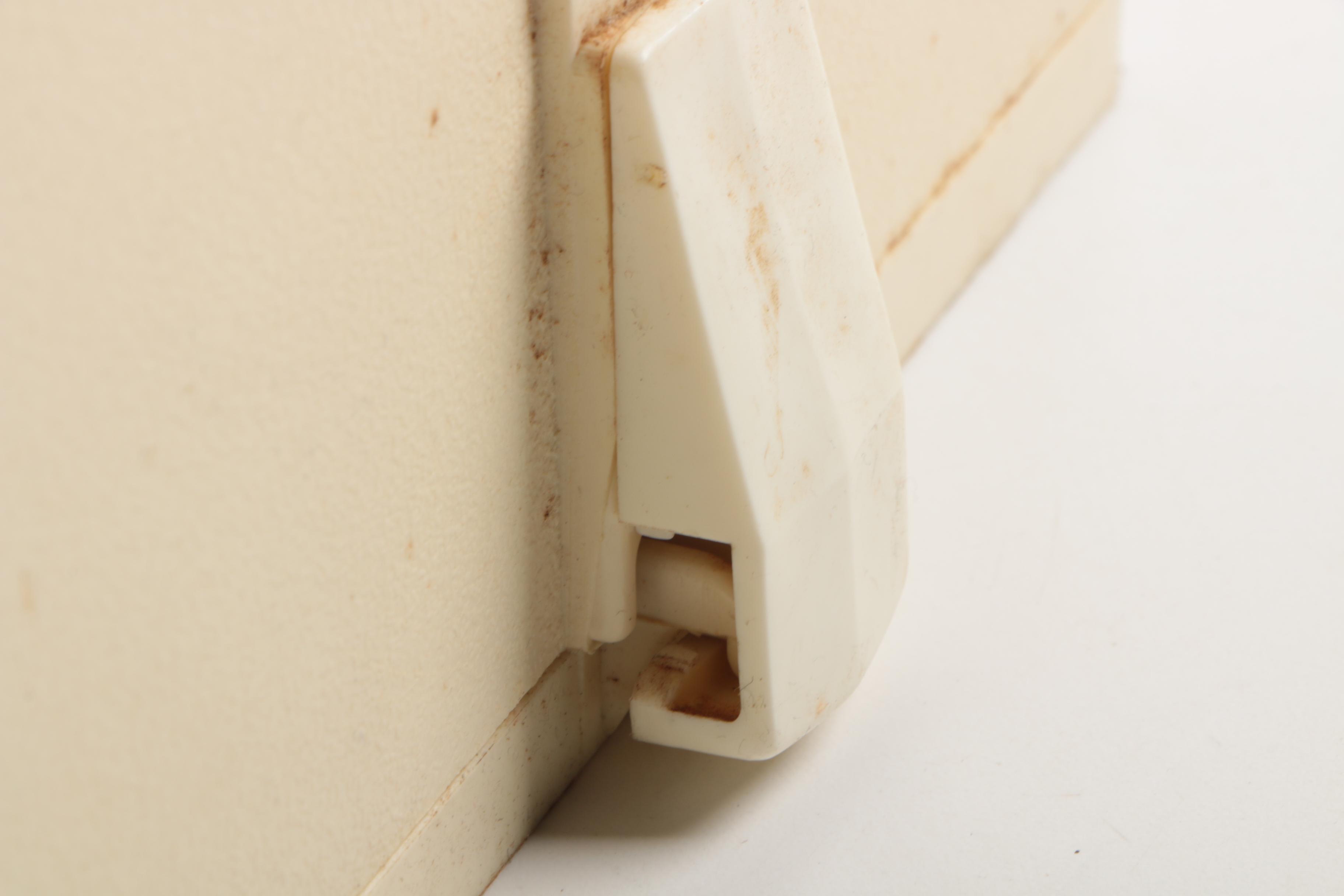 Kenmore Ultra-Stitch 12 Sewing Machine