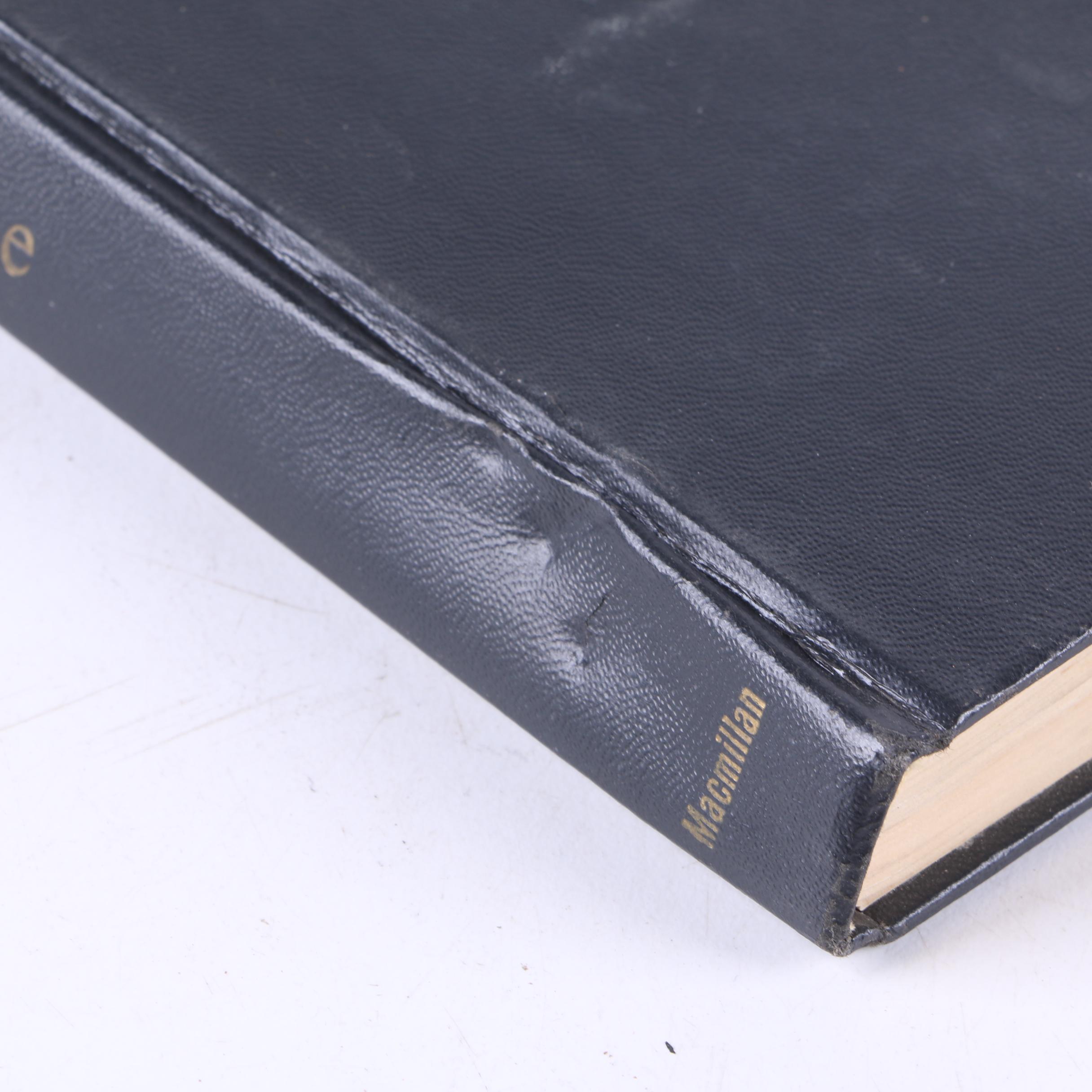 "James Bond" Novels and Roulette Wheel