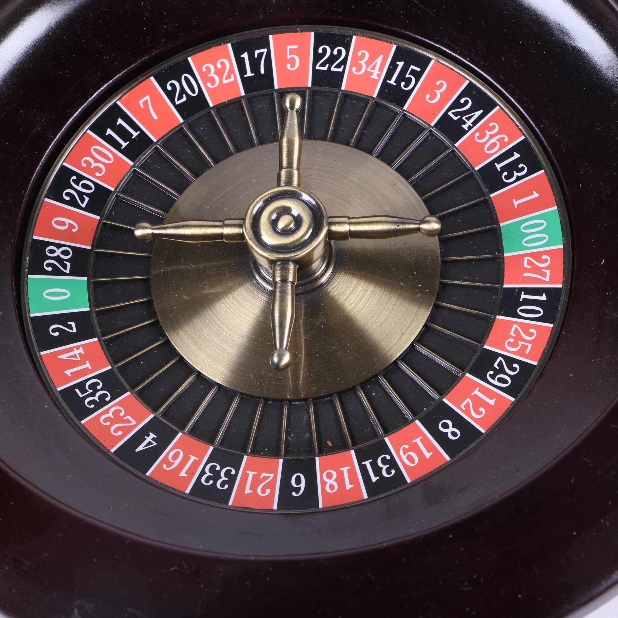 "James Bond" Novels and Roulette Wheel