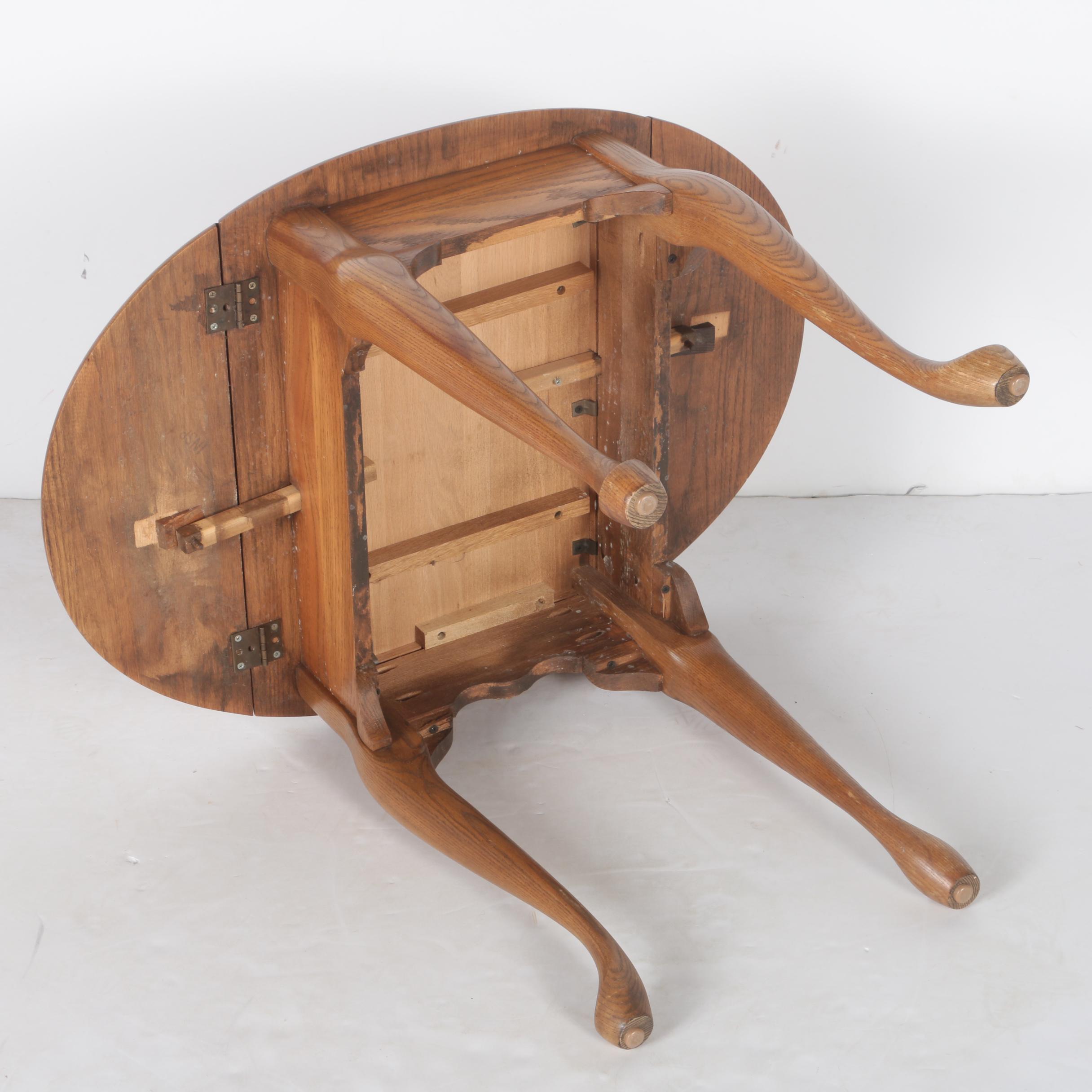 PRIORITY-Queen Anne Style Oak Drop Leaf Side Table