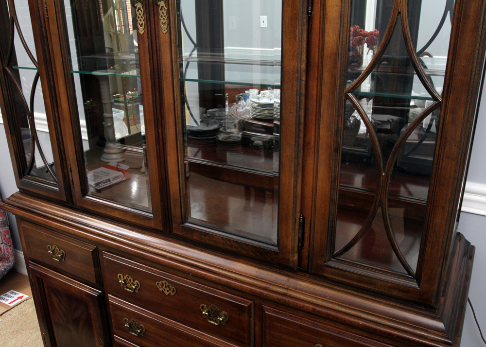 Hepplewhite Style Mahogany Finished China Cabinet by American Drew