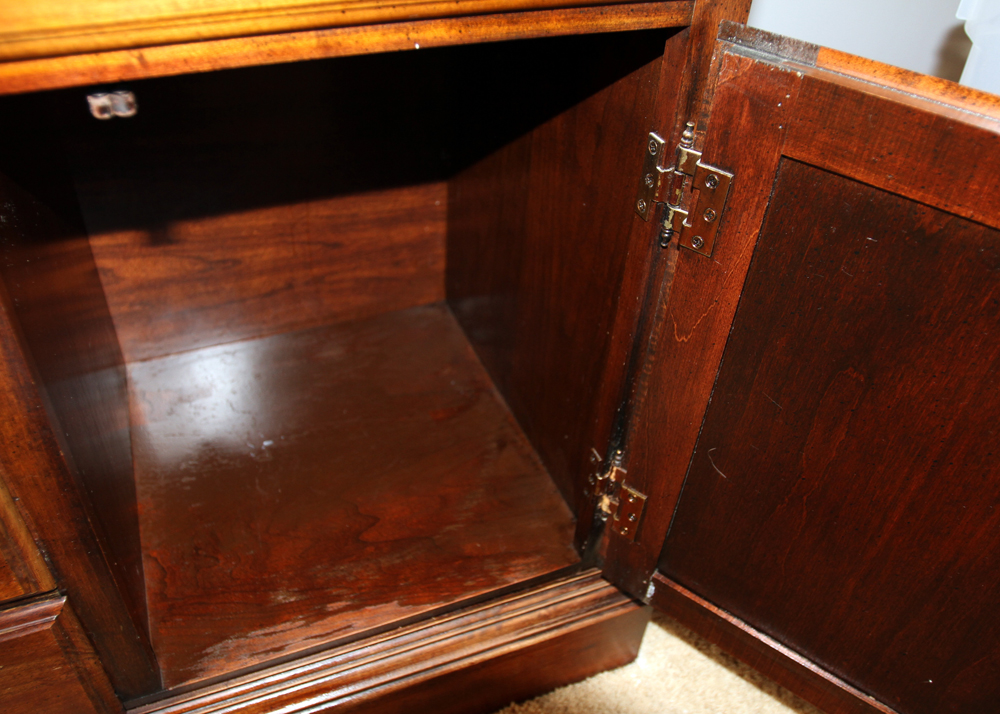 Hepplewhite Style Mahogany Finished China Cabinet by American Drew