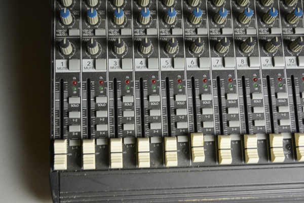 Mackie Mixer, Model CR1604-VLZ