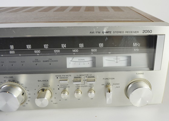Sanyo AM/FM Stereo Receiver, Model 2050