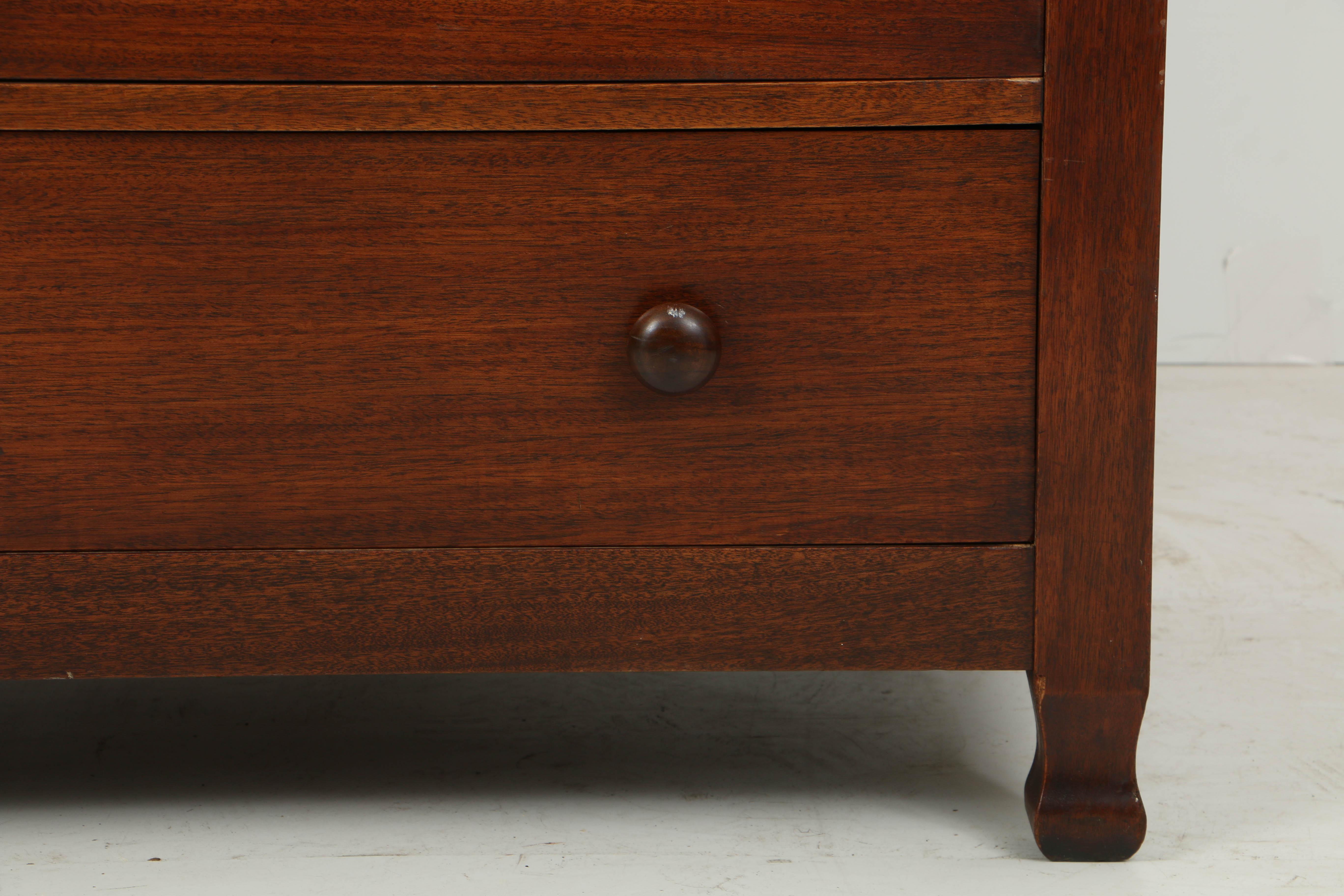 Roycroft Early 20th Century Arts & Crafts Mahogany Dresser with Six Drawers