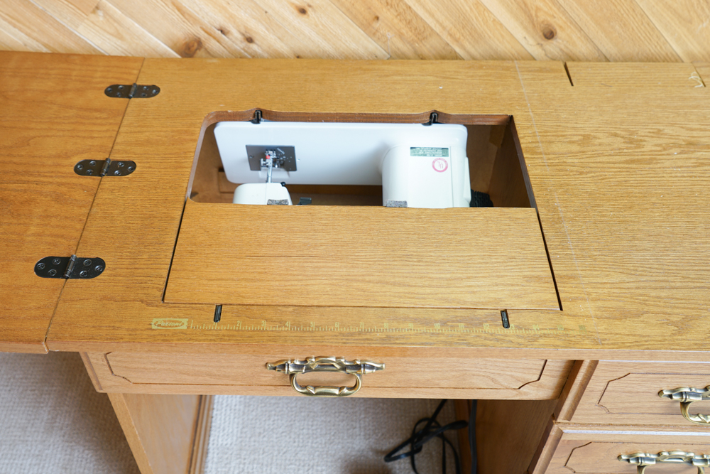 Vintage Oak Sewing Machine Table with Machine