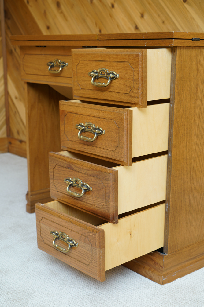 Vintage Oak Sewing Machine Table with Machine
