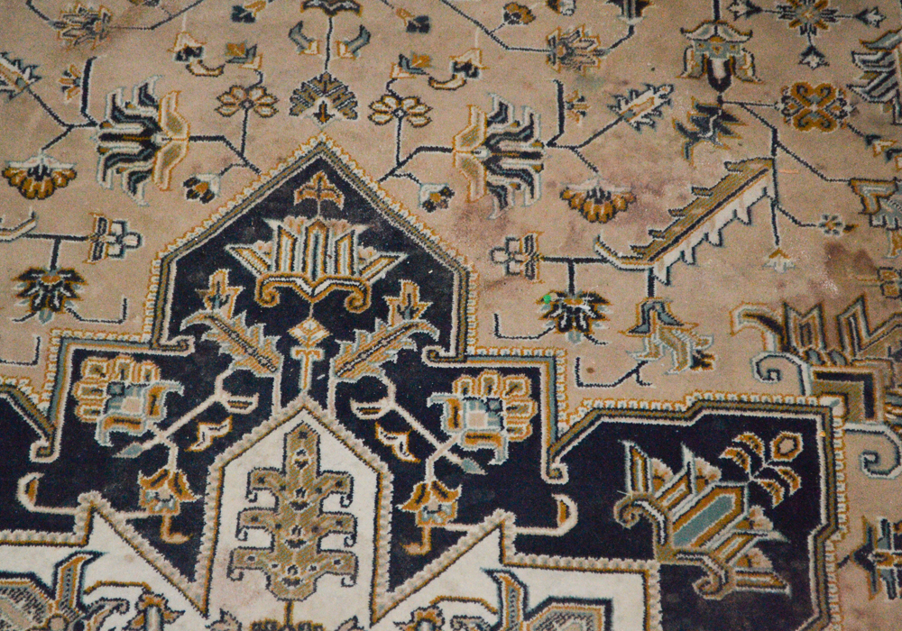 Power-Loomed Persian Style Wool Area Rug