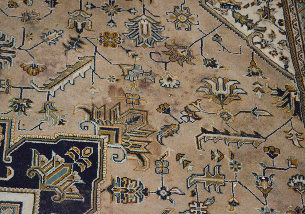 Power-Loomed Persian Style Wool Area Rug