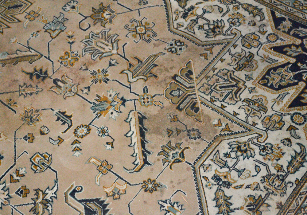 Power-Loomed Persian Style Wool Area Rug