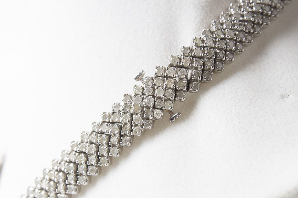 10K White Gold 18.45 CTW Diamond "V" Necklace