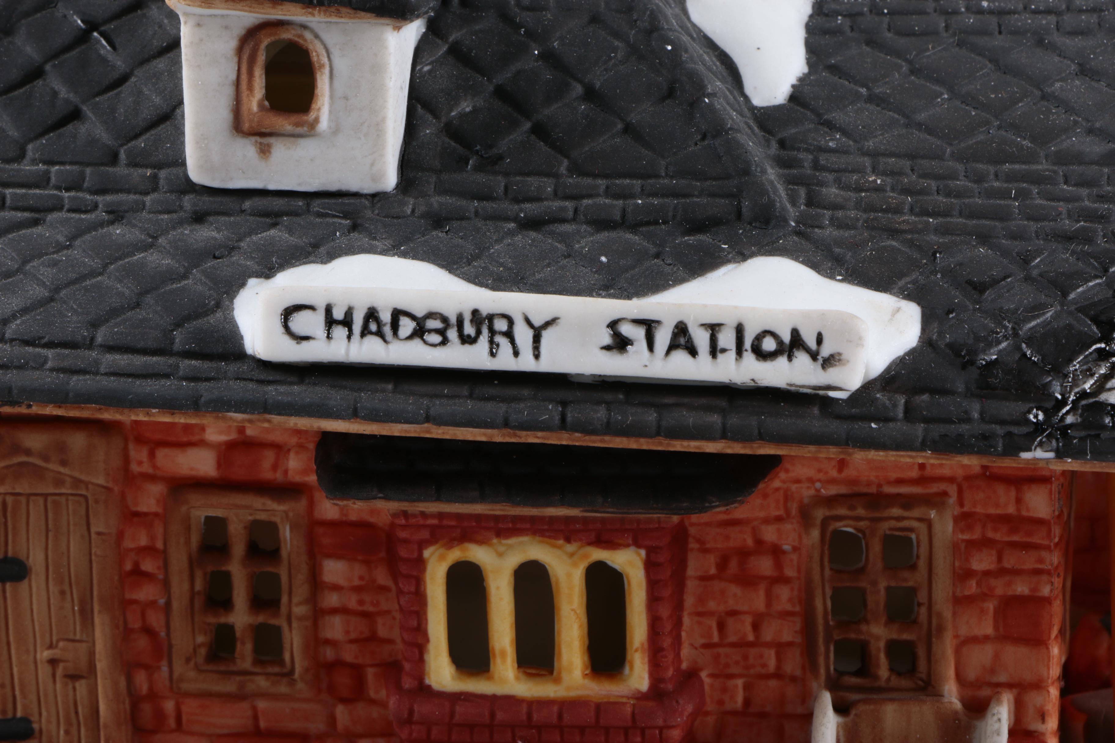 Department 56 "Chadbury Station & Train" Dickens' Village Decor