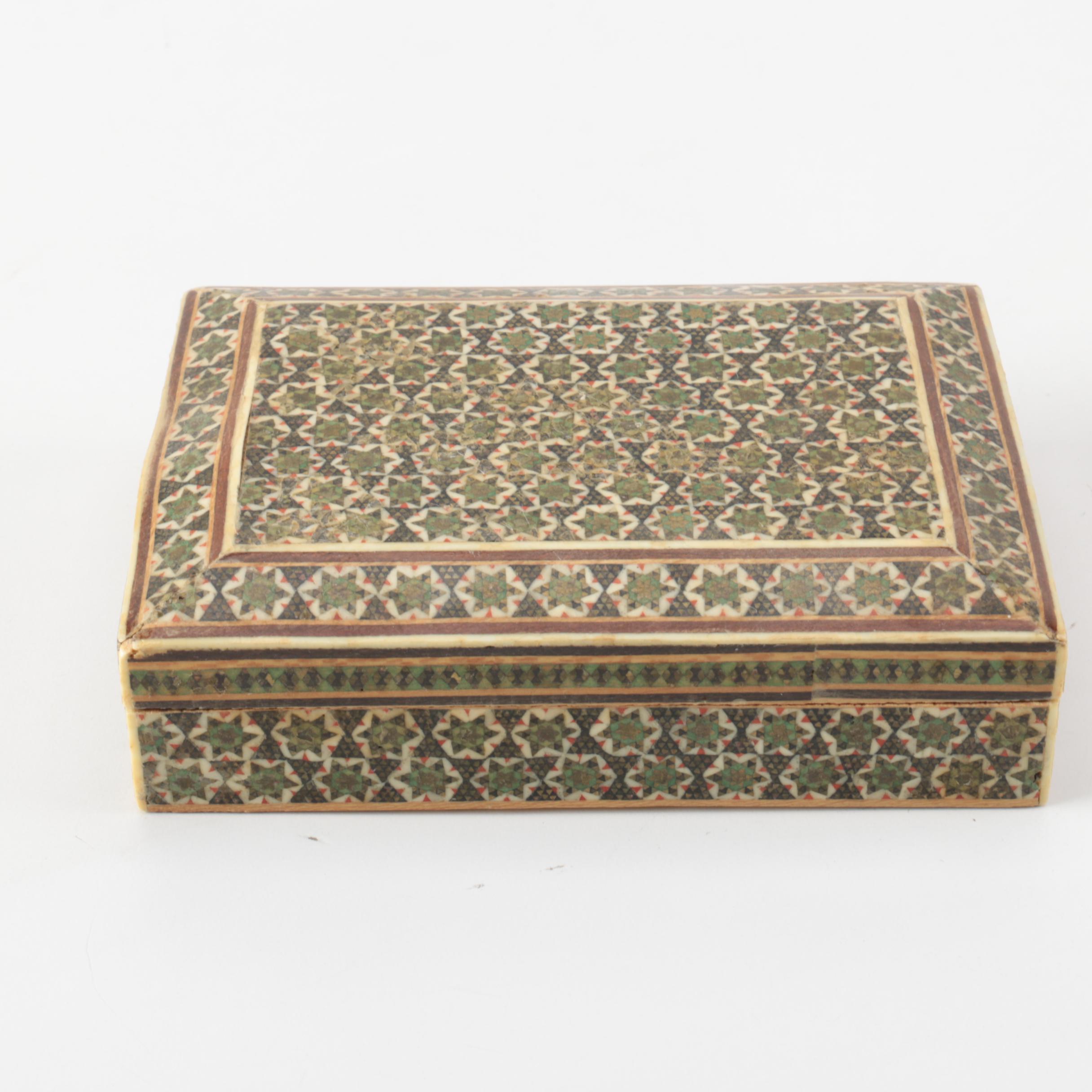 Star Motif Marquetry Cigarette Box