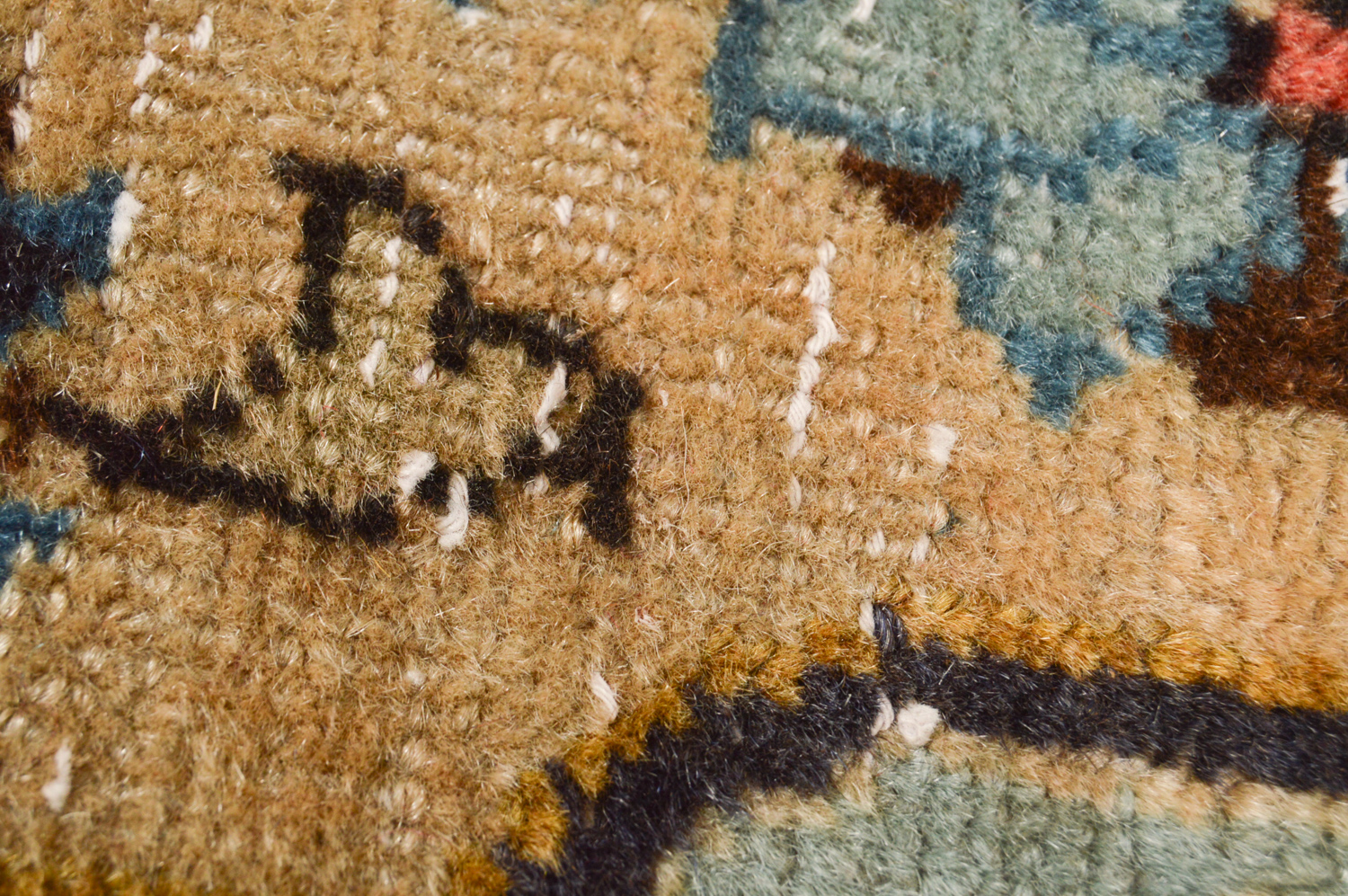 Hand-Knotted Persian Kashan Area Rug