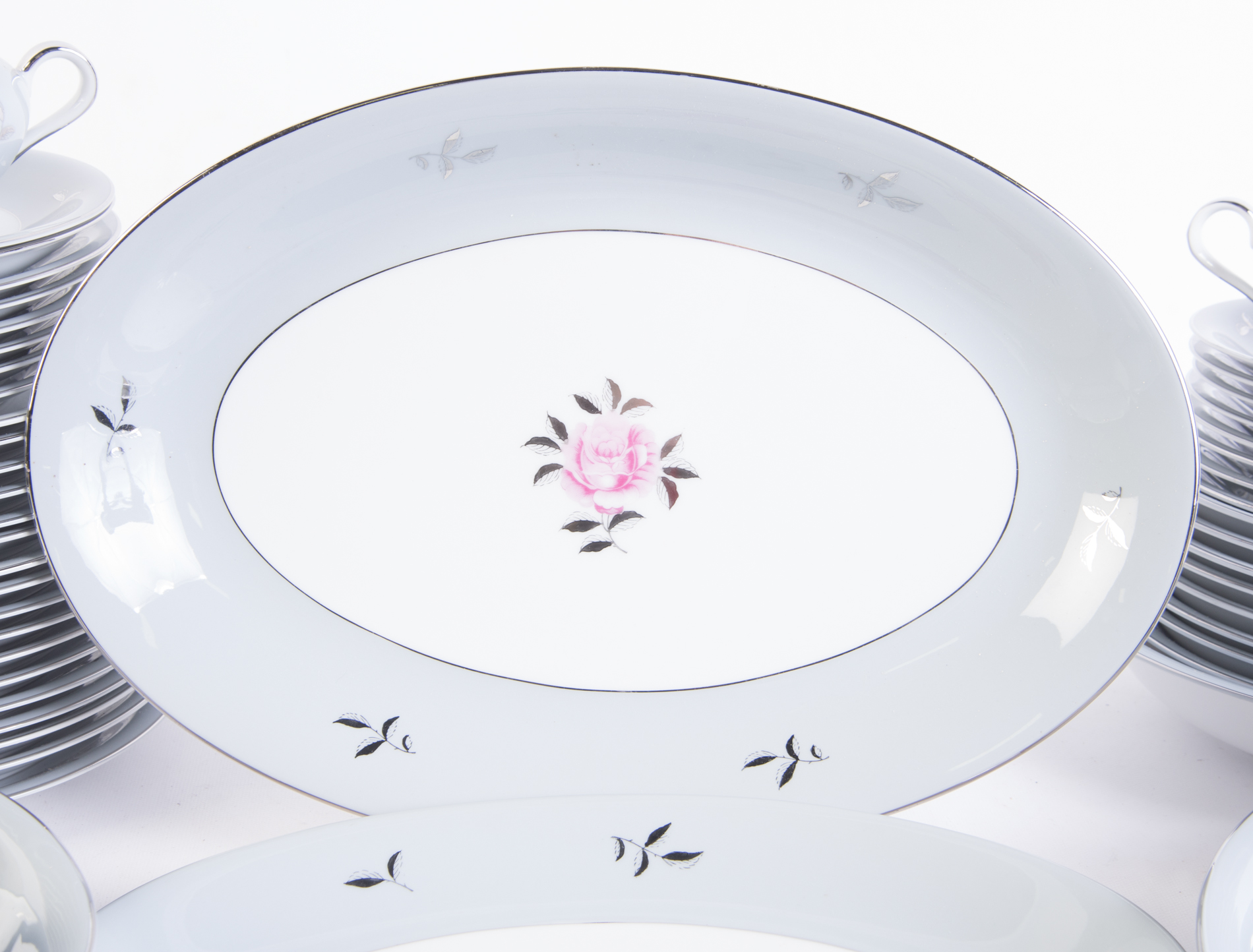 Seyei Fine China "Bella Maria" Tableware