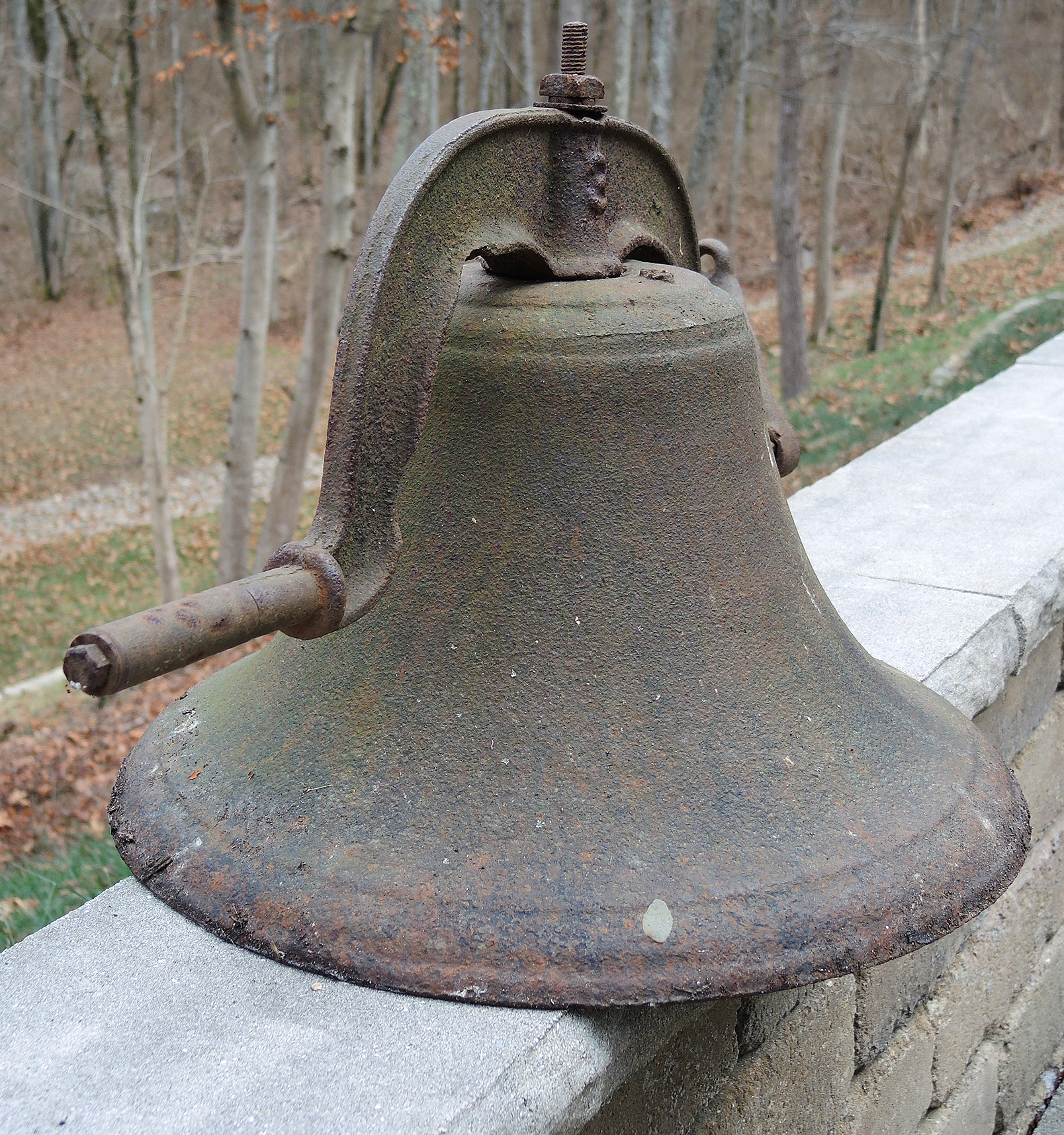 Cast Iron Garden Bell