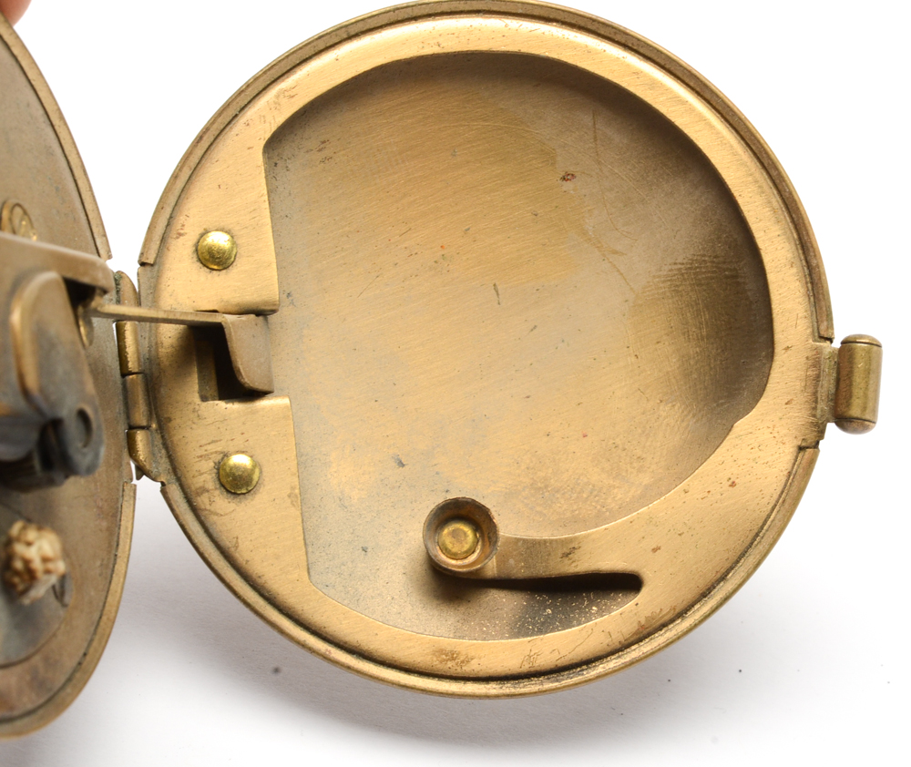 Vintage "Plaza" Ladies Compact Automatic Lighter