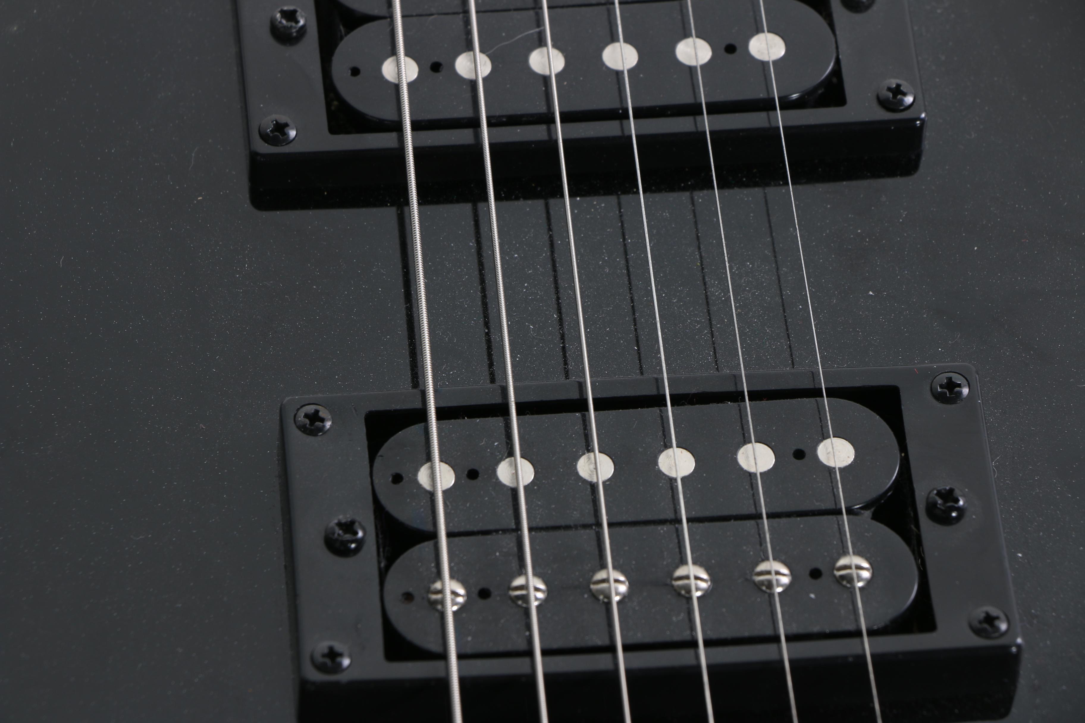 Dean Vendetta 1 Electric Guitar with Gig Bag