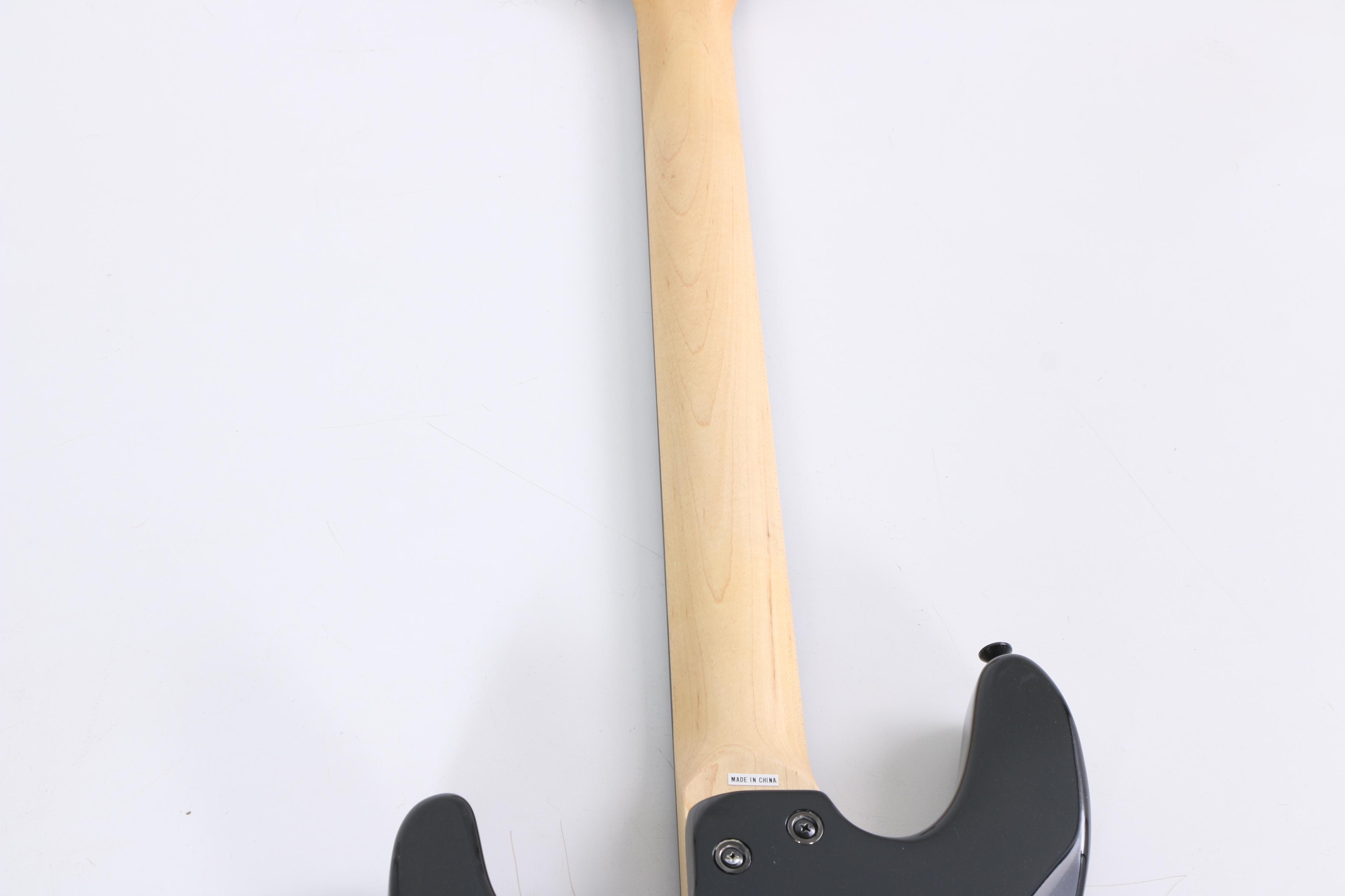 Dean Vendetta 1 Electric Guitar with Gig Bag