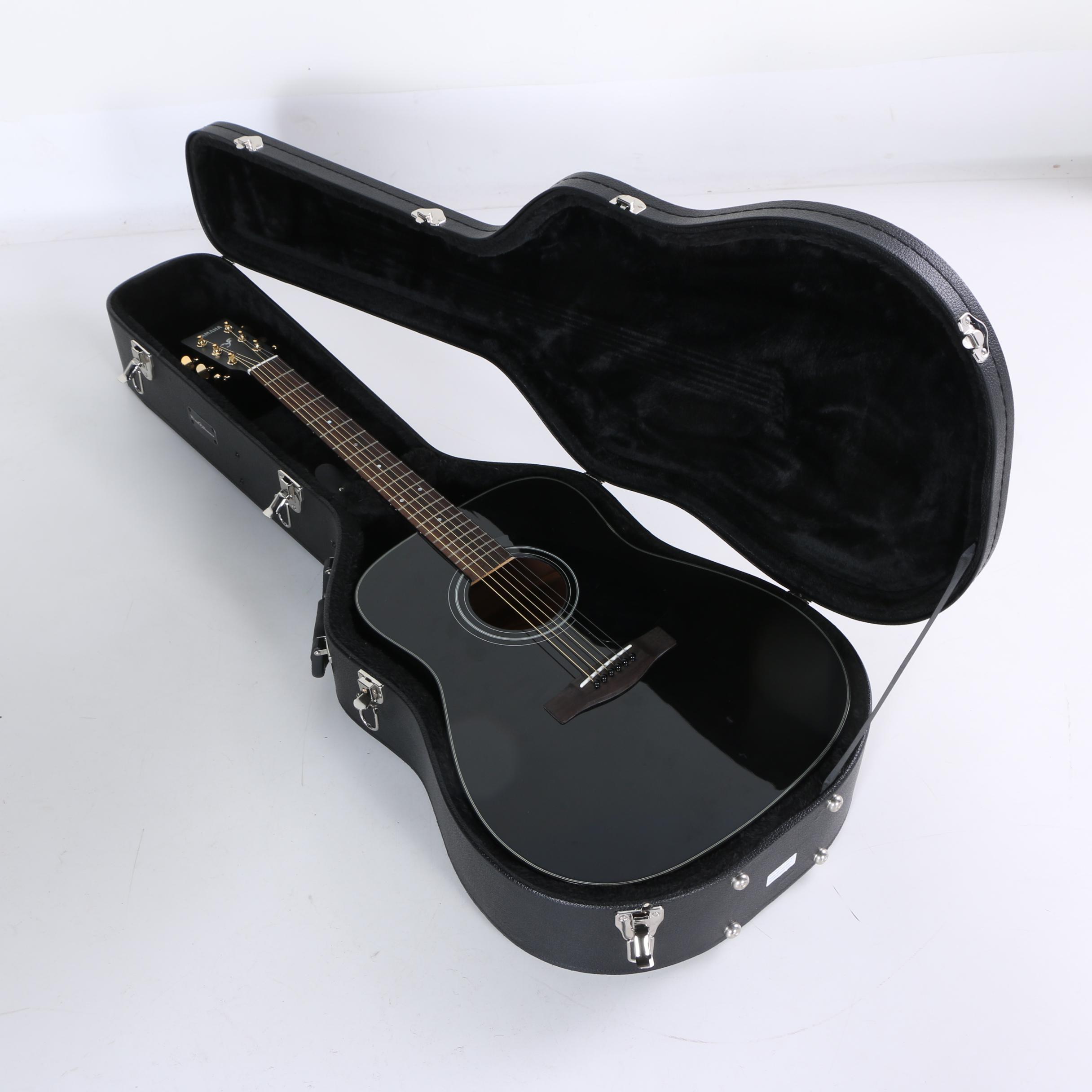 Yamaha F335 Dreadnought-Style Acoustic Guitar with Hardshell Case