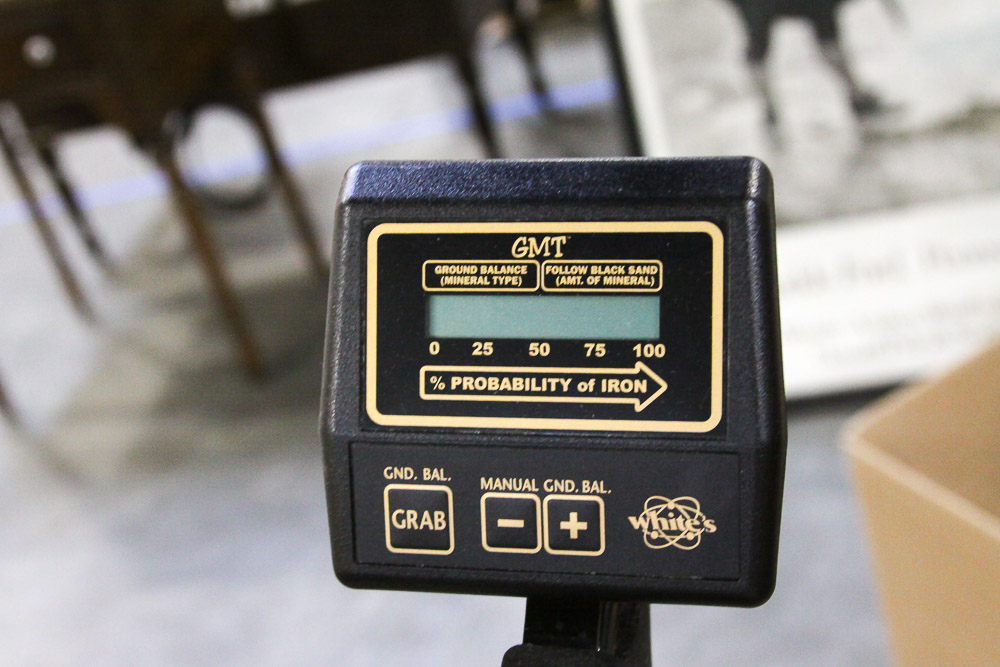 White's Gold Master E-Series Metal Detector