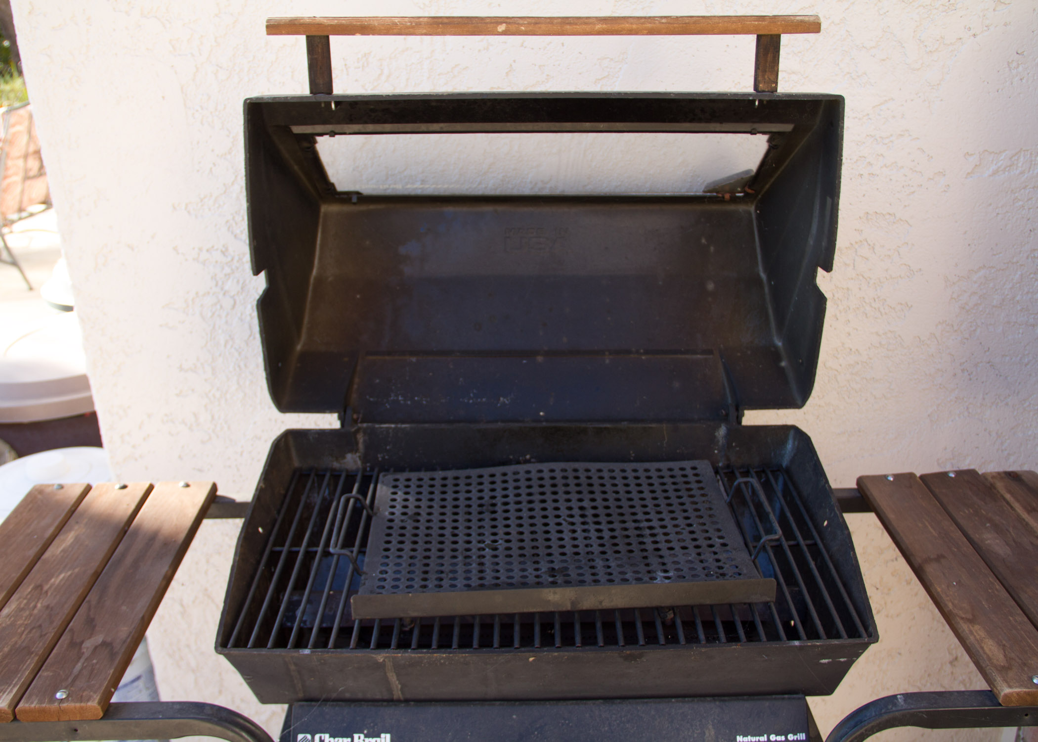 Char-Broil Deluxe 7000 Grill