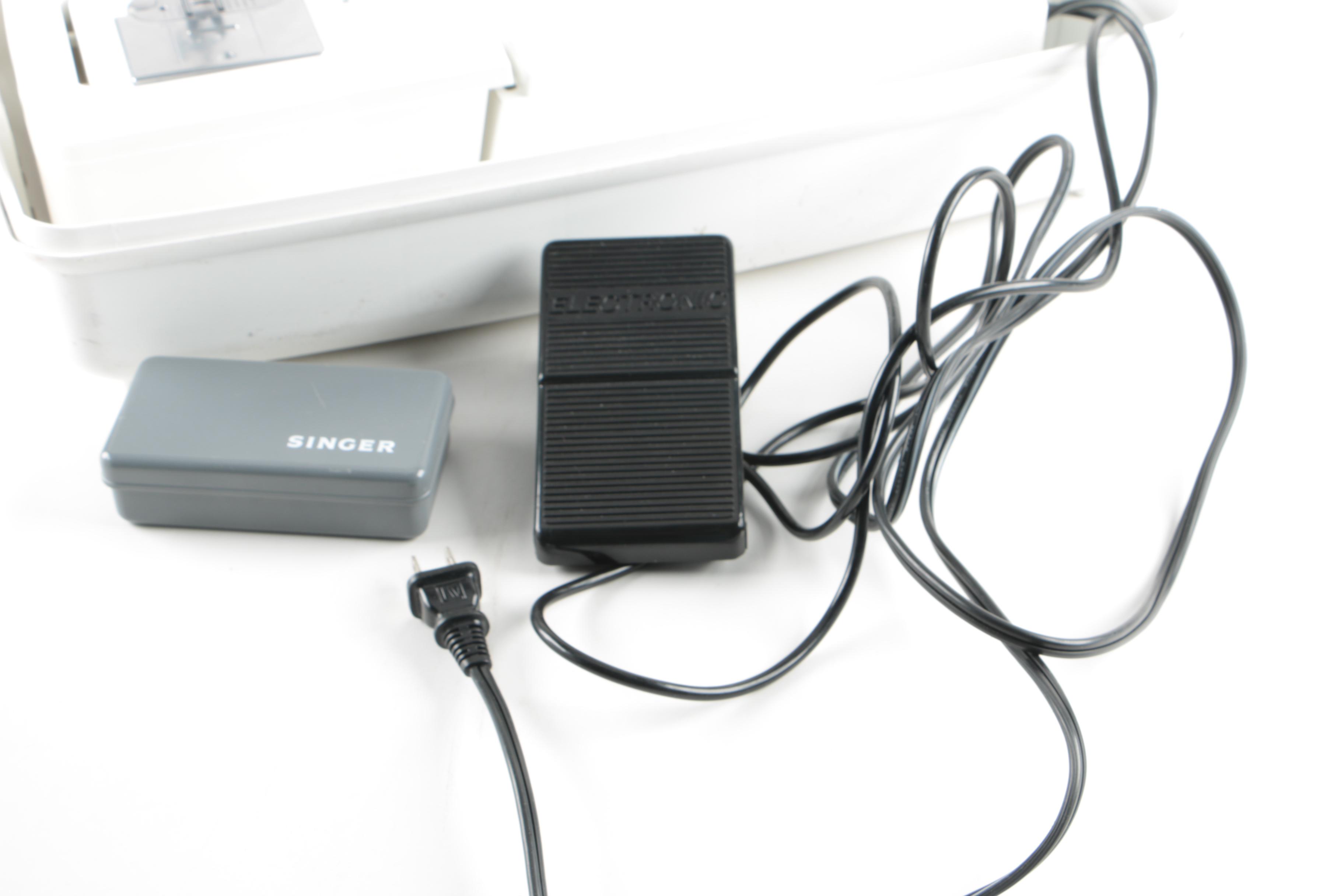 Singer 9410 Sewing Machine and Case