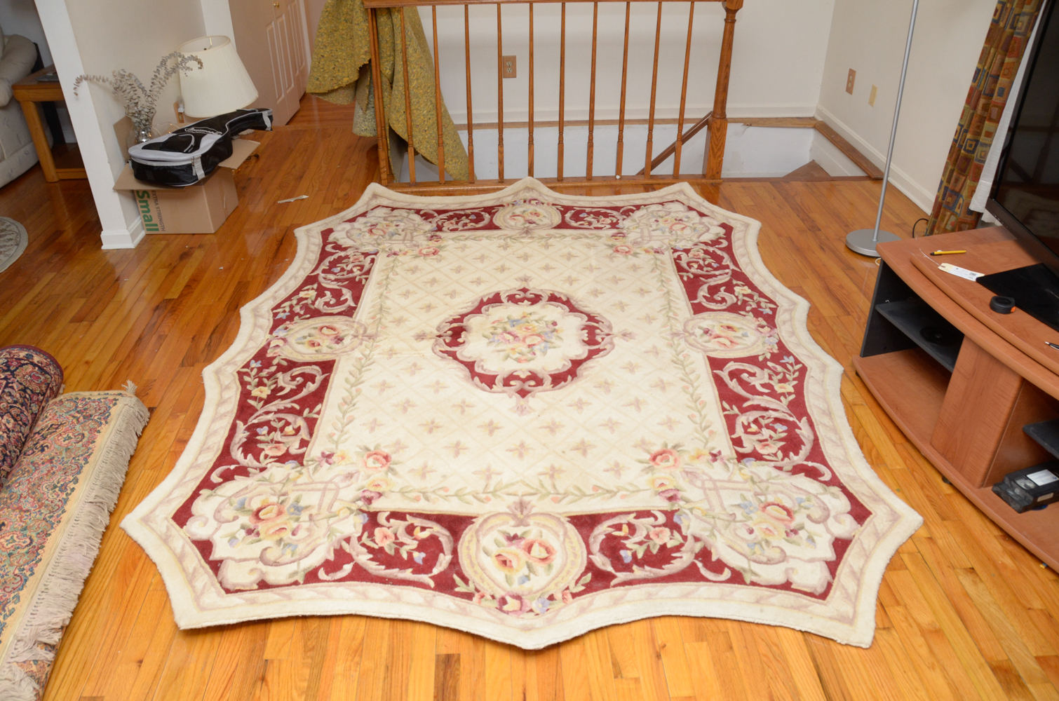 Hand-Tufted and Carved Chinese Royal Palace Scalloped Area Rug