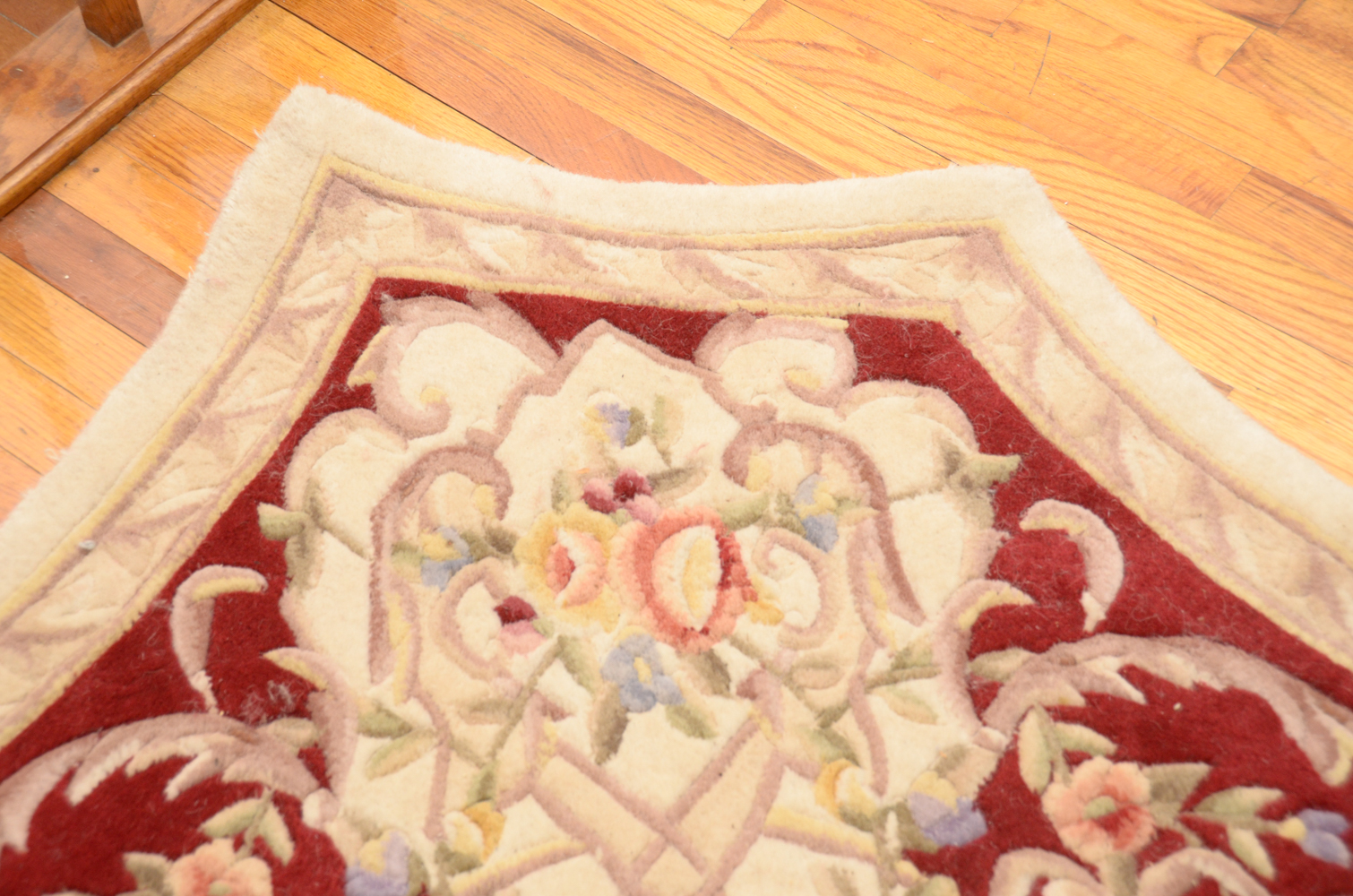 Hand-Tufted and Carved Chinese Royal Palace Scalloped Area Rug